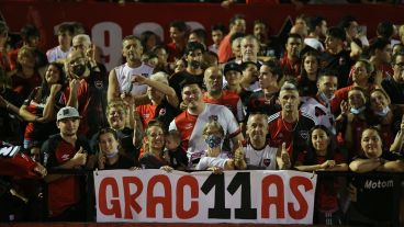 Newell's y una emotiva noche por la despedida de Maxi.