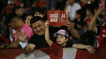 Newell's y una emotiva noche por la despedida de Maxi.