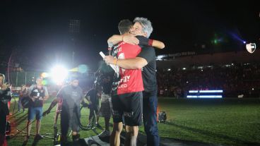 Las fotos de la despedida de Maxi tras el final del partido.