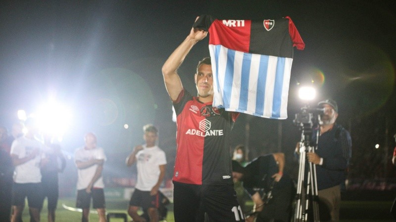 Las fotos de la despedida de Maxi tras el final del partido.