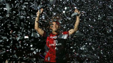 Las fotos de la despedida de Maxi tras el final del partido.