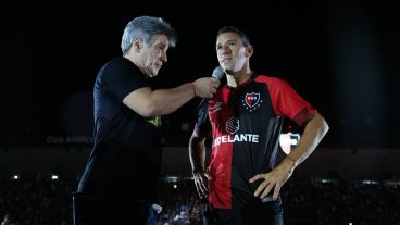 Las fotos de la despedida de Maxi tras el final del partido.