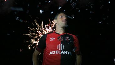 Las fotos de la despedida de Maxi tras el final del partido.