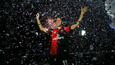 Las fotos de la despedida de Maxi tras el final del partido.