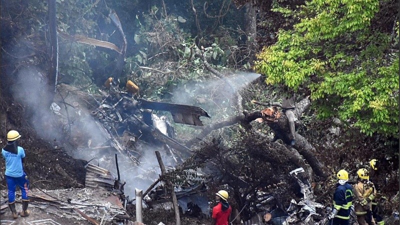 Imágenes del accidente aéreo en el fallecieron el  jefe del Estado Mayor indio, el general Bipin Rawat, su esposa y otras diez personas.