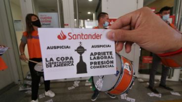 El jueves de la semana pasada también hubo un paro nacional en las sucursales del banco Santander.