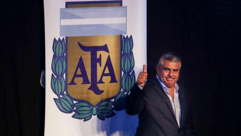 El presidente de AFA y los clubes de la Liga Profesional dirimen los detalles del próximo torneo.