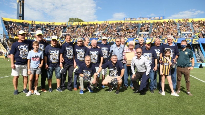 El merecido homenaje a los campeones canallas, los primeros del mal llamado interior.