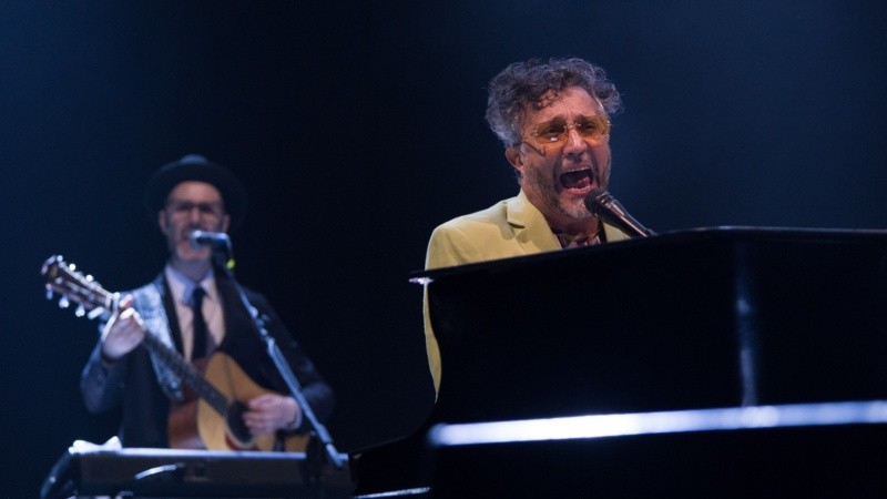 Fito volvió a tocar frente a su gente este sábado por la noche en el Hipódromo de Rosario.