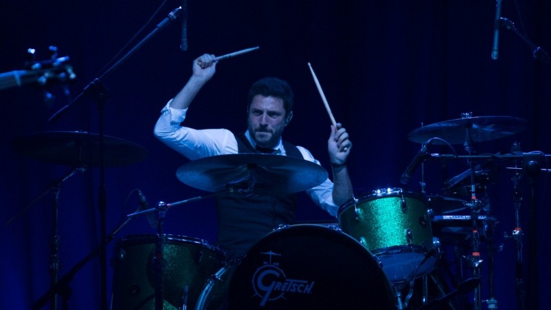 Fito volvió a tocar frente a su gente este sábado por la noche en el Hipódromo de Rosario.