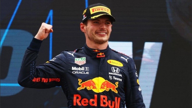 Verstappen se convirtió en el ganador más joven en 70 años de historia de la categoría.