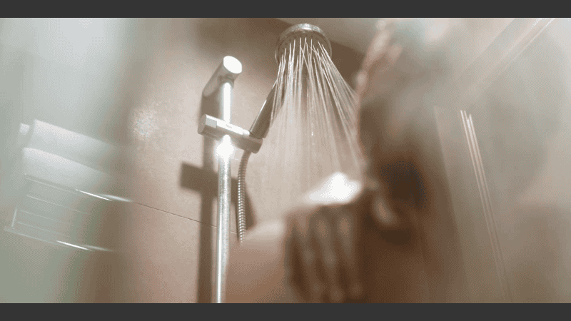 Además, aconsejan que se debe intentar reducir el tiempo de baño a 3 o 4 minutos.