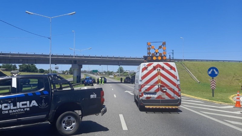 La policía trabajaba en el lugar del siniestro fatal