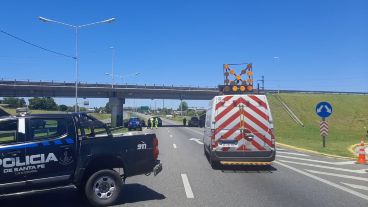 La policía trabajaba en el lugar del siniestro fatal