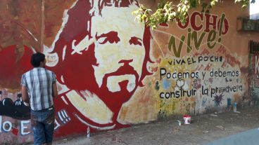 Construir la primavera. El mural frente a la plaza Pocho Lepratti, corazón de Ludueña.