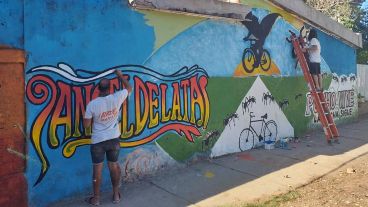 Bicicletas, alas, ángeles: las imágenes asociadas a la figura de Claudio Lepratti.