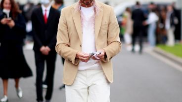 El jean blanco será uno de los favoritos más allá de la época del año