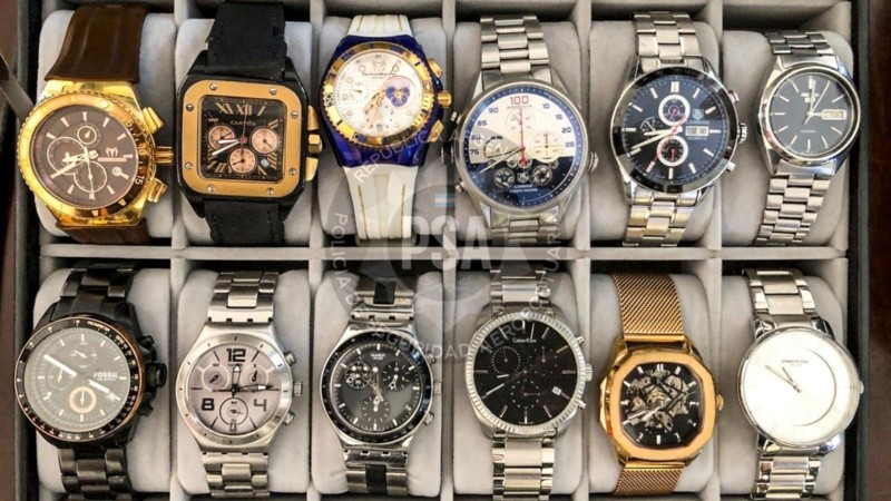 Los relojes fueron encontrados en uno de los domicilios que se allanaron.