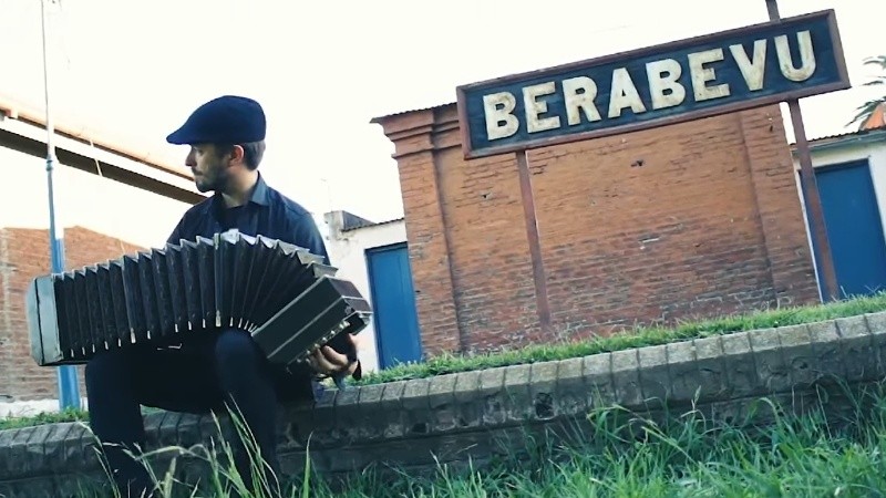 Captura del video en homenaje a Metallica de Luciano Tobaldi. 
