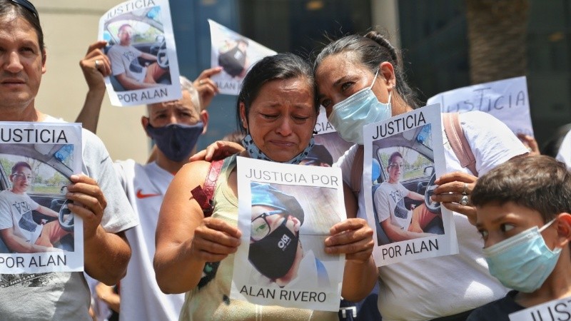 La familia de Alan Rivero reclamó Justicia por la muerte del joven. 