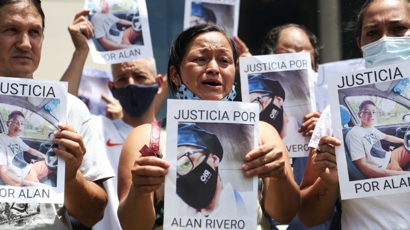 La familia de Alan Rivero reclamó Justicia por la muerte del joven. 