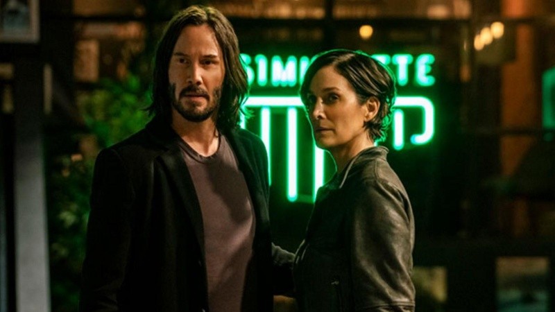 Neo y Trinity regresan para un nuevo duelo con la Matrix.