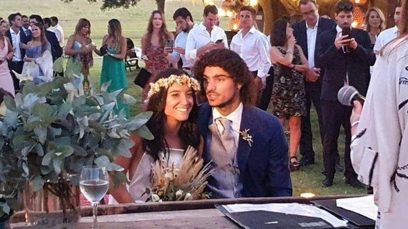 Collarini y su esposa, Delfina Novillo Corvalán. La boda fue en Córdoba.