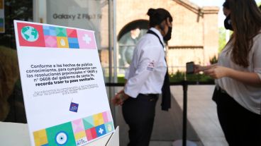 Martorano precisó que el 87 por ciento de la población de Rosario cuenta con el esquema completo contra el covid-19.