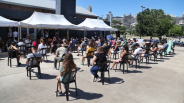 Se desconoce si predomina la variante Delta u Ómicron. 