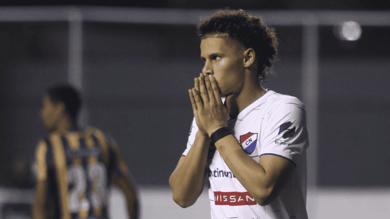 Espínola tuvo la posibilidad de emigrar al fútbol mexicano a mitad de temporada.