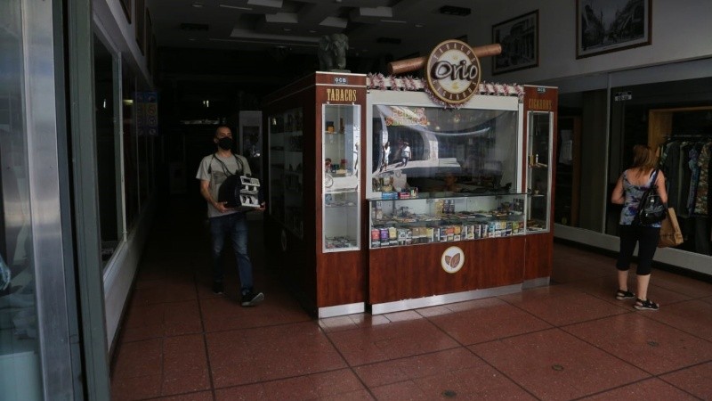 Galerías a oscuras en plena mañana.