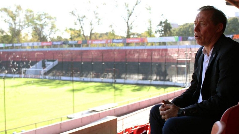 Sensini fue campeón con la rojinegra, con Parma y Lazio y tres veces mundialista con la selección.