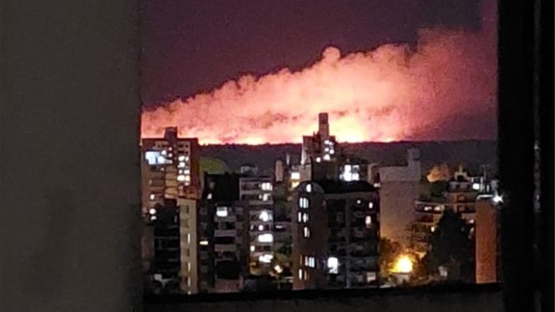 Impresionante vista.Una de las tomas enviadas por los lectores de Rosario3.