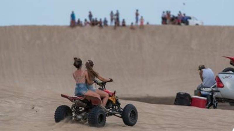 El hecho ocurrió en los médanos de Pinamar.