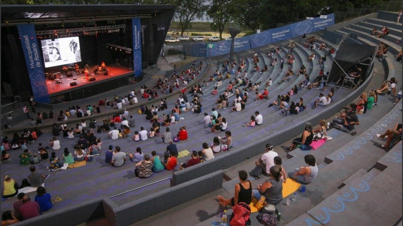 Al aire libre regirán el aforo del 70% para shows de más de mil personas.