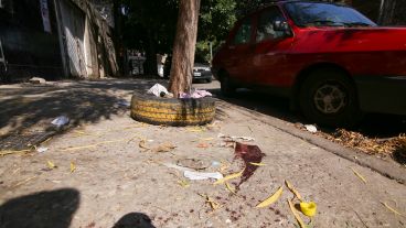 En la cortada Iberia a metros de Chacabuco fue el lugar donde se produjo la balacera que hirió a una nena de 2 años.