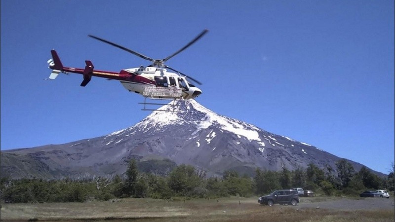 El operativo de rescate en el Volcán Lanín.