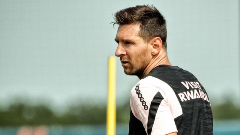 Messi aterrizó en París este miércoles.