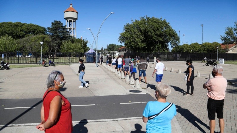 Nueva marca récord de contagios de coronavirus en Rosario y Santa Fe.