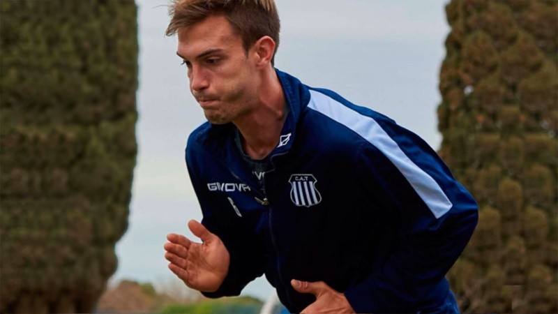 Komar fue pieza clave del equipo del Cacique Medina y ahora busca cumplir un sueño.