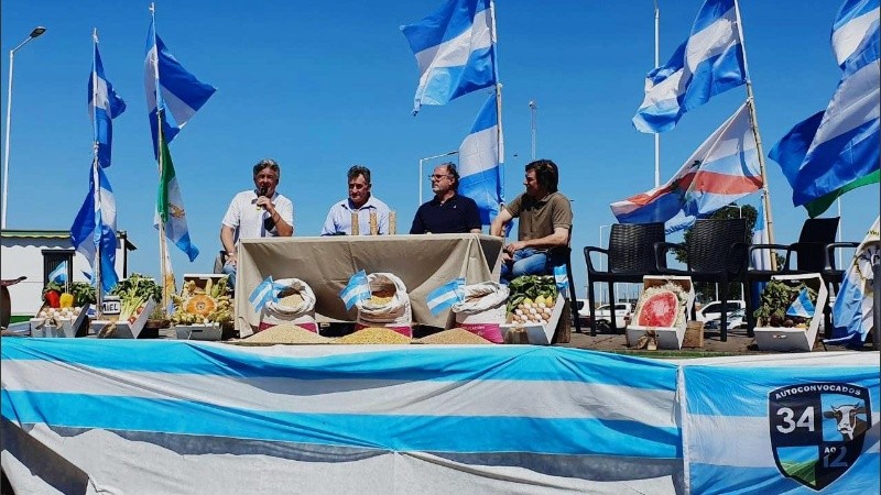 El agro mostró el sábado en Armstrong su oposición al gobierno nacional
