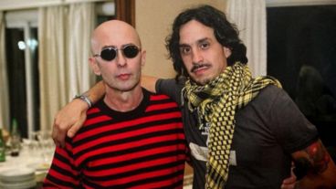 El abrazo del Indio Solari y Martín Carrizo.