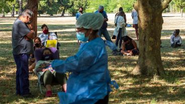 El total de infectados trepa a 6.793.119 desde el inicio de la pandemia.