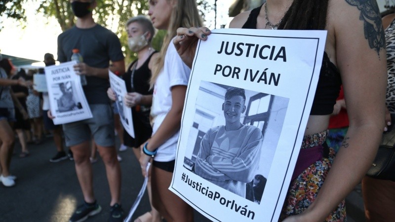 Familiares y amigos de De San Segundo siguen a la espera de justicia.