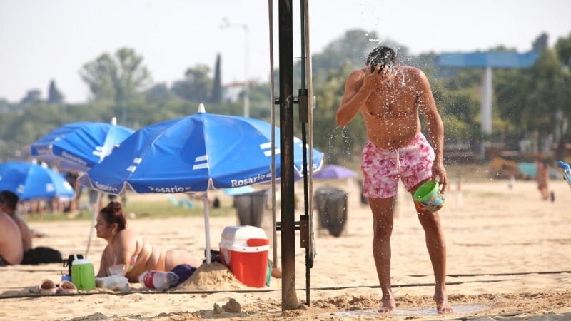 Un poco de agua para refrescar el cuerpo del calor.