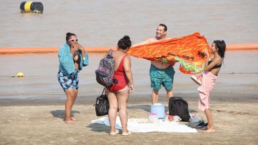 Las familias en la Florida, en busca de zafar del calor.