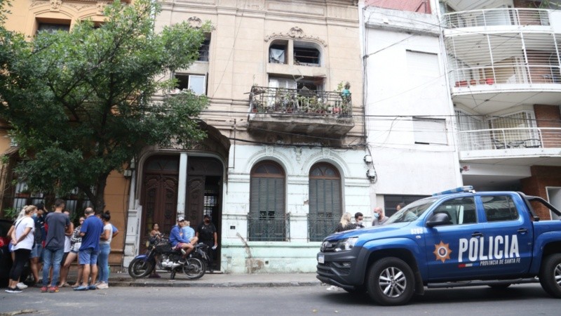 El hermano de Melani apuntó a un hombre que vivió poco tiempo en la pensión. 