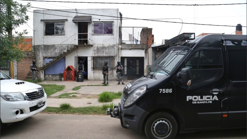 Allanamientos de la TOE y la AIC.