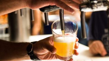 El frío justo y la espuma justa en un vaso liso, limpio y frío.