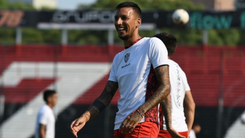 Vangioni está feliz y lo demuestra en cada entrenamiento con sus nuevos compañeros.